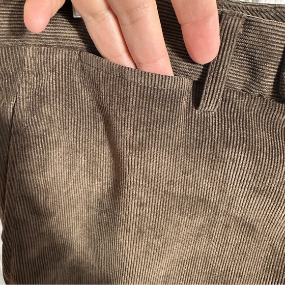 Peter Millar size 33 Nanoluxe‎ fine wale cords, brown, stretch, flat front - Picture 2 of 11